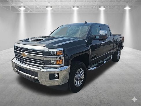 Used 2017 Chevrolet Silverado 2500 LTZ w/ Duramax Plus Package RWD image 5