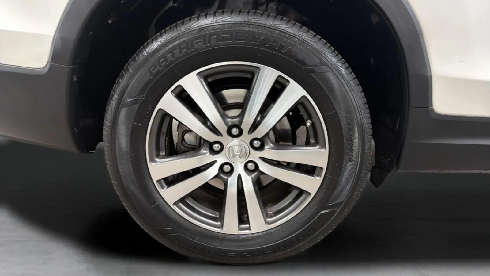 Used 2017 Honda Pilot EX-L image 24