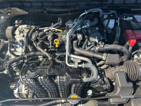 Used 2025 Nissan Altima 2.5 SV image 27