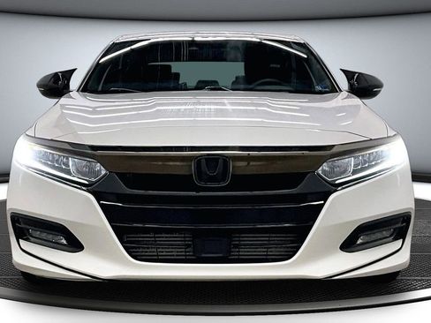 Used 2020 Honda Accord Sport image 2