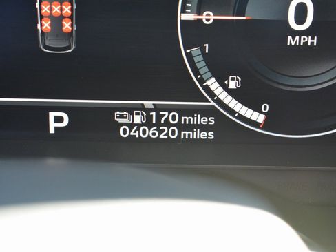 Used 2023 Mitsubishi Outlander SE image 13