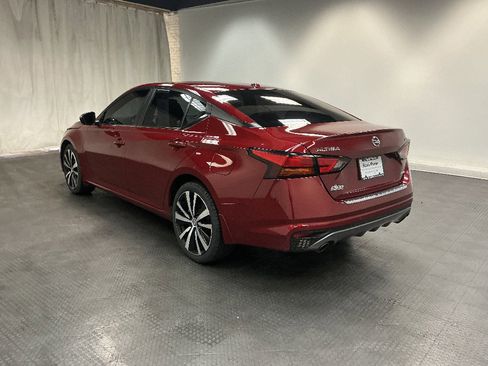 Used 2021 Nissan Altima 2.5 SR image 3