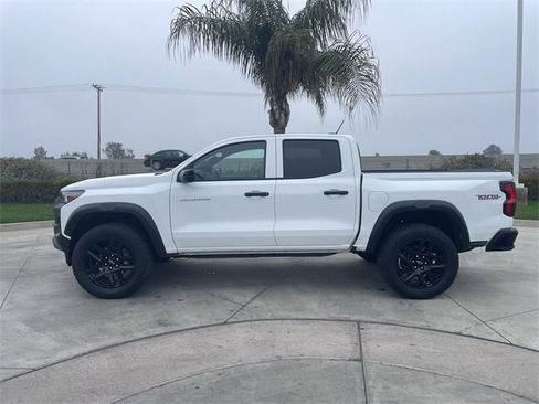 Used 2024 Chevrolet Colorado Trail Boss w/ Technology Package image 5