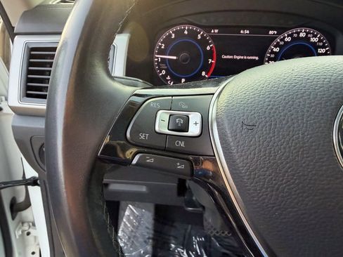 Used 2018 Volkswagen Atlas SEL Premium image 10