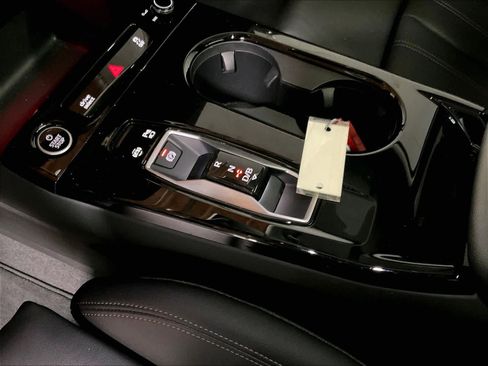 Used 2025 Audi Q6 e-tron Premium Plus w/ Premium Plus image 18