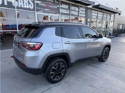 Used 2019 Jeep Compass Trailhawk w/ Leather Interior Group AWD/4WD image 13