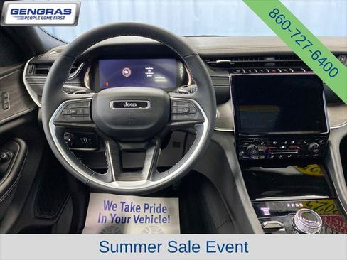 Certified 2025 Jeep Grand Cherokee Limited w/ Luxury Tech Group II AWD/4WD image 35