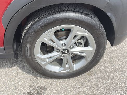 Used 2023 Hyundai Kona SEL AWD/4WD image 9