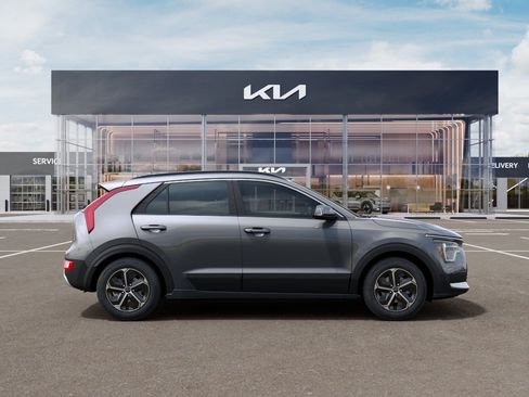 New 2026 Kia Niro EX FWD image 7
