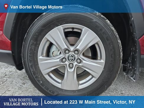 Used 2025 Toyota RAV4 XLE w/ Weather Package image 27