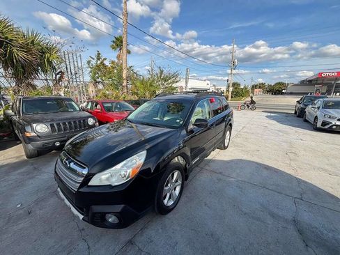 Used 2013 Subaru Outback 2.5i Limited w/ Moonroof Pkg image 14