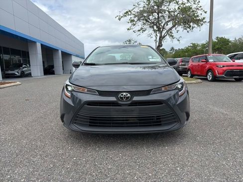 Used 2023 Toyota Corolla LE image 2