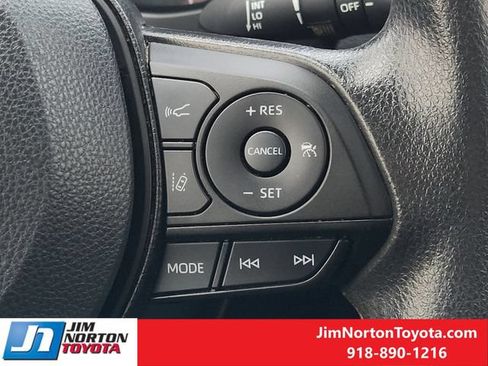 Used 2024 Toyota RAV4 XLE w/ Convenience Package FWD image 29