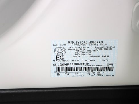 Used 2025 Ford Explorer ST AWD/4WD image 35