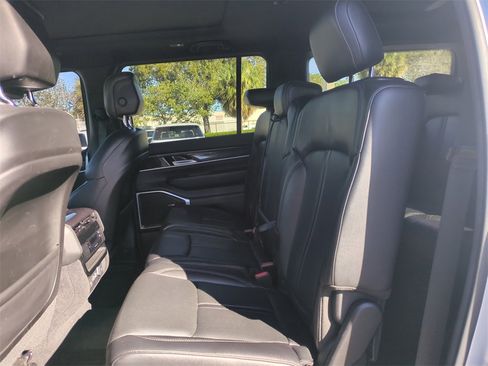 Used 2022 Jeep Wagoneer Series I w/ Premium Group I image 16