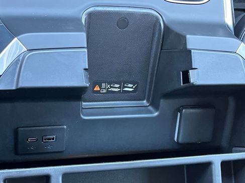 New 2026 GMC Sierra 1500 SLT image 34