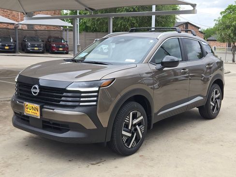 New 2026 Nissan Kicks SV FWD image 7