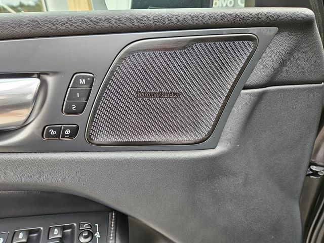 Certified 2023 Volvo XC60 B5 Ultimate w/ Climate Package AWD/4WD image 21