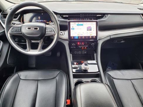 Used 2024 Jeep Grand Cherokee L Limited w/ Luxury Tech Group II image 24