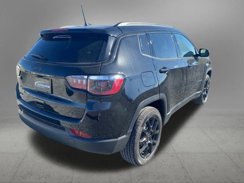 New 2026 Jeep Compass Latitude image 9