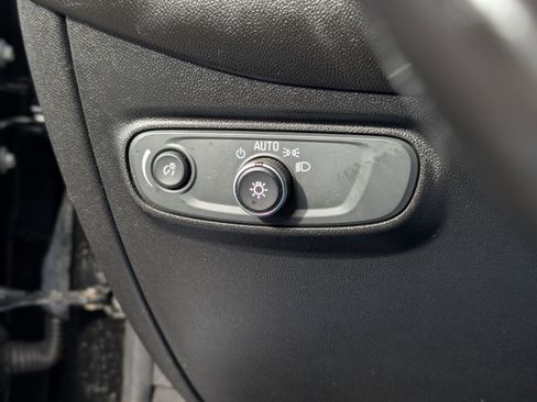 Used 2019 Chevrolet Equinox LT image 26