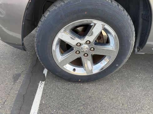 Used 2011 RAM 1500 Sport RWD image 2