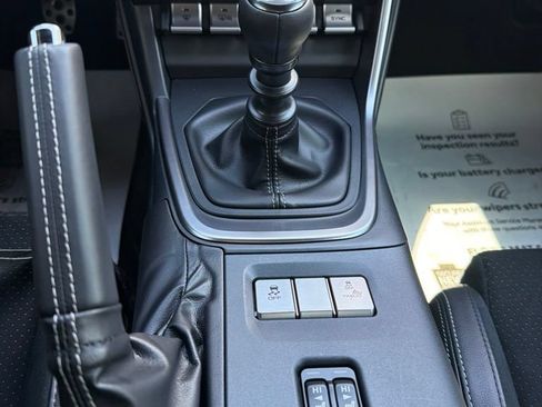 Used 2025 Toyota GR86 Premium w/ ALL Weather Mat Package (TMS) RWD image 27
