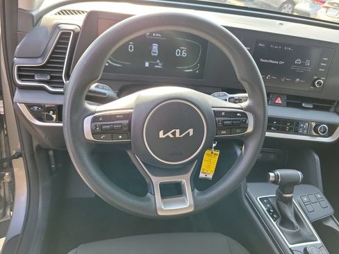 Used 2024 Kia Sportage LX AWD/4WD image 25