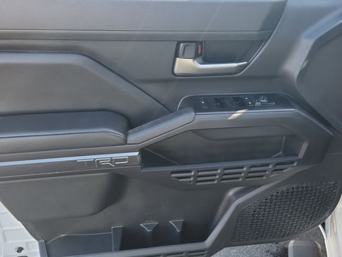 Certified 2025 Toyota Tacoma TRD Off-Road image 20