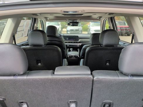 Used 2024 Kia Telluride EX w/ EX Captain's Chair Package FWD image 32