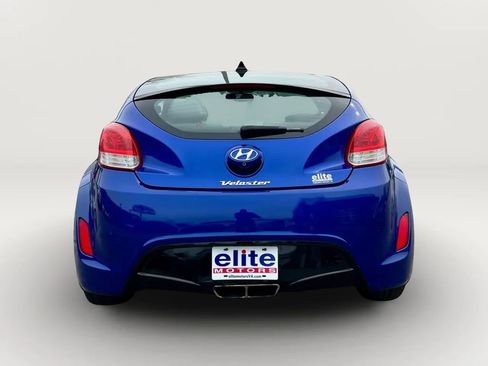 Used 2012 Hyundai Veloster w/ Style Pkg image 6
