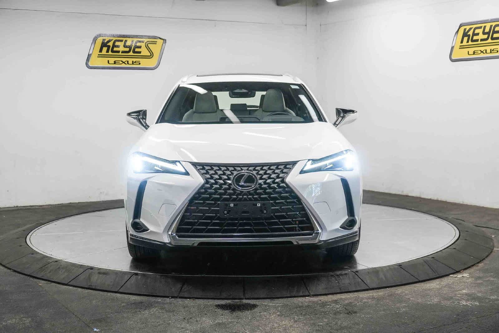 Used 2026 Lexus UX 300h AWD w/ Accessory Package (Z2) image 8