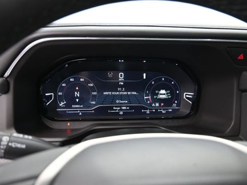 Used 2024 GMC Yukon XL Denali image 24