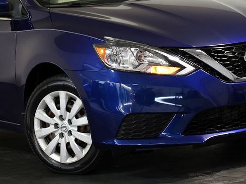 Used 2016 Nissan Sentra S FWD image 8