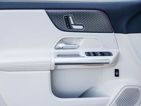 Certified 2025 Mercedes-Benz GLA 250 image 20