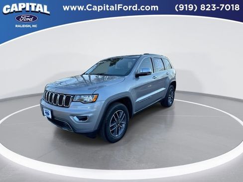 Used 2019 Jeep Grand Cherokee Limited image 4