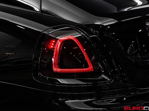 Used 2016 Rolls-Royce Wraith RWD image 19
