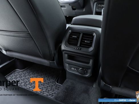 Used 2023 Volkswagen Tiguan SE image 75