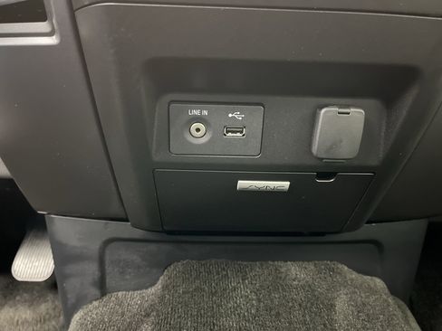 Used 2015 Ford F150 XLT w/ Equipment Group 301A Mid image 22