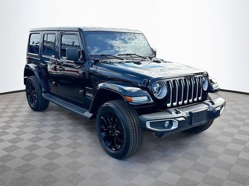 Used 2021 Jeep Wrangler Unlimited Sahara image 4
