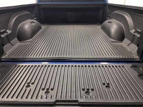 Used 2011 RAM 1500 Laramie RWD image 25