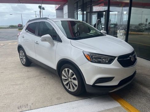Used 2018 Buick Encore Preferred image 4