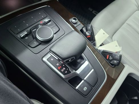 Used 2019 Audi Q5 2.0T Premium image 34