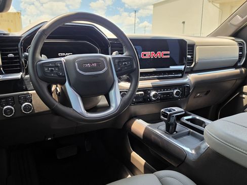 Used 2025 GMC Sierra 1500 SLT w/ SLT Premium Plus Package AWD/4WD image 35