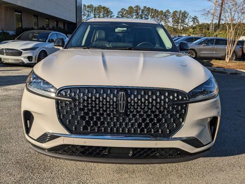 New 2025 Lincoln Aviator Reserve w/ Illumination Package image 9