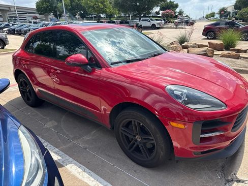 Used 2021 Porsche Macan AWD/4WD image 2