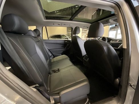 Used 2019 Volkswagen Tiguan SE w/ Panoramic Sunroof Package image 20