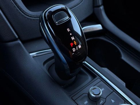 Certified 2023 Cadillac XT6 Premium Luxury image 17