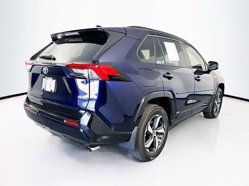 Used 2024 Toyota RAV4 SE image 10