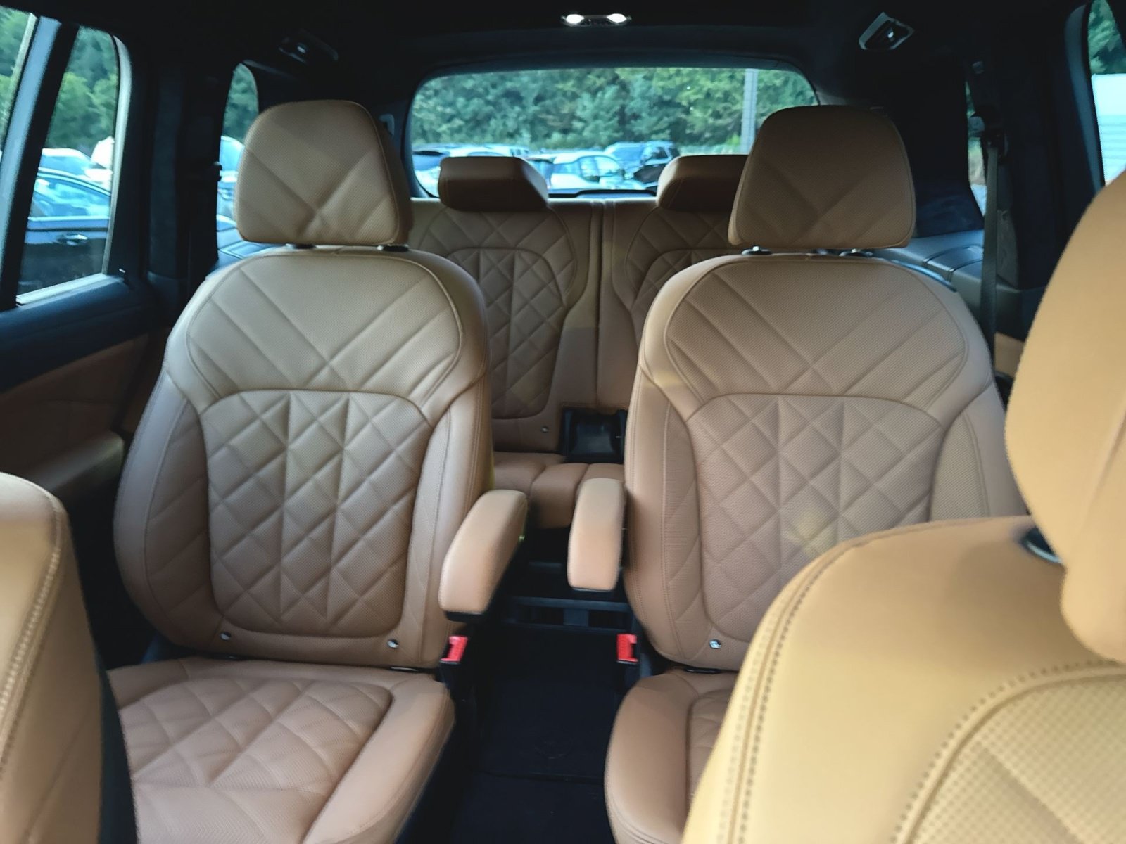 New 2027 BMW X7 xDrive40i w/ M Sport Package AWD/4WD image 3
